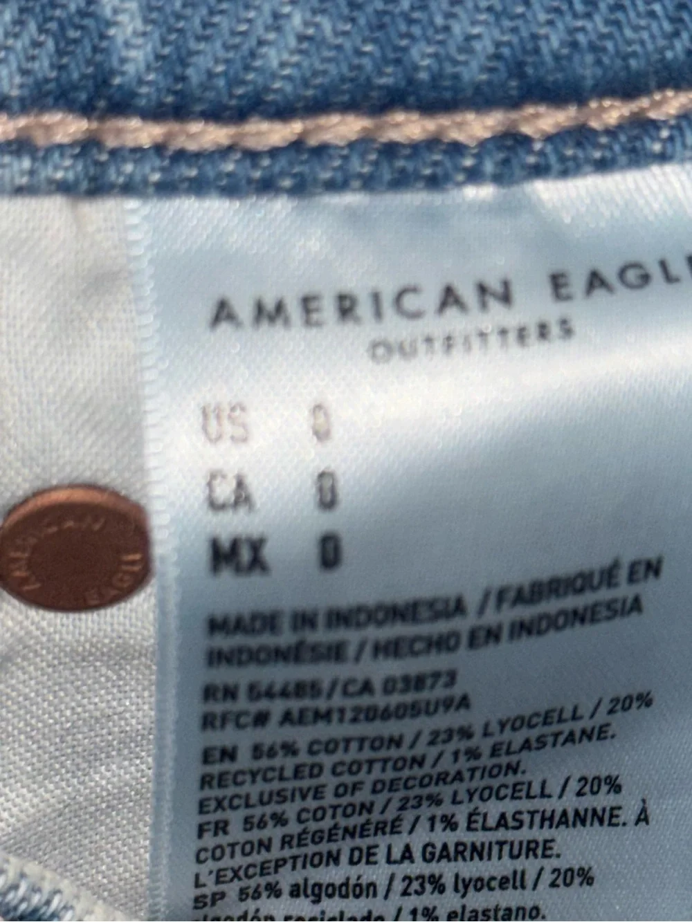 American Eagle Outfitters Super Low Rise Perfect Shortie light Wash distressed
